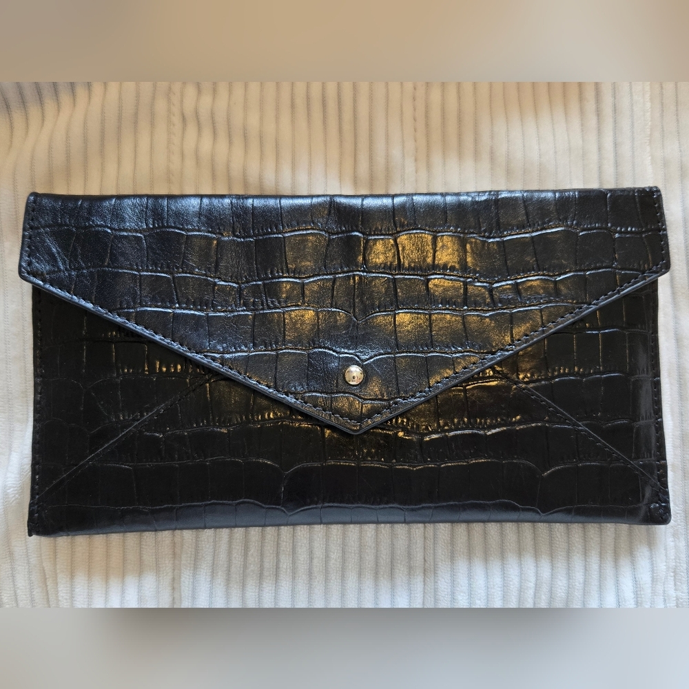 Elegant Black Crocodile-Embossed Clutch